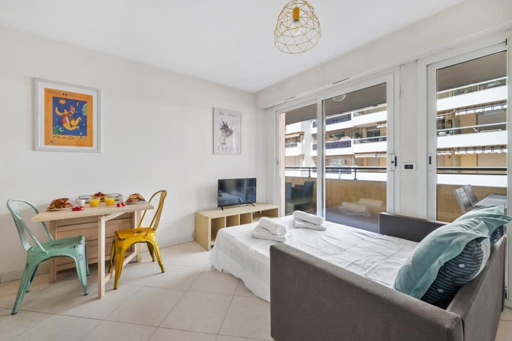 Palace - Centre-ville - Parking Prive - Proche - Grande Terrasse Apartment